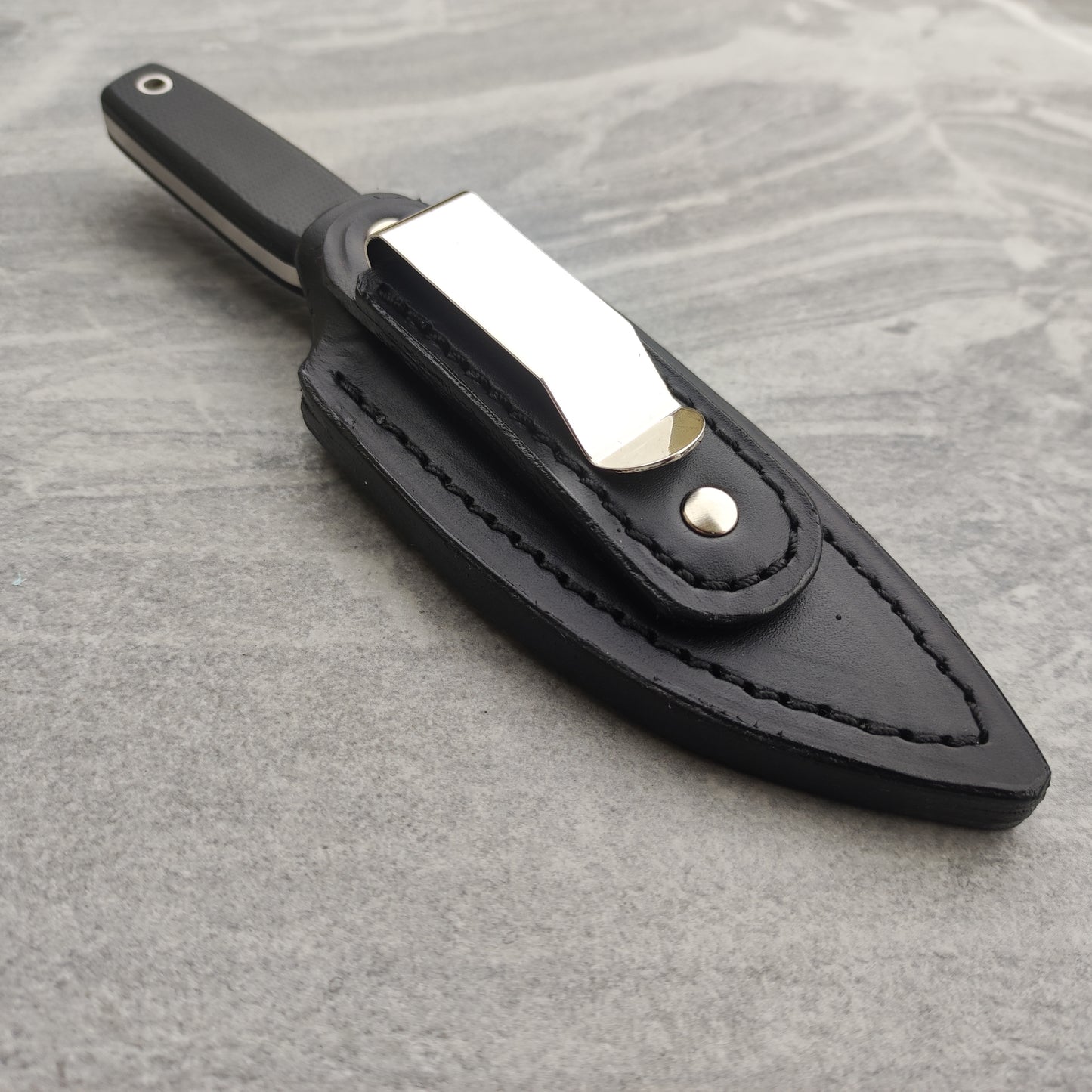 Mały nożyk EDC