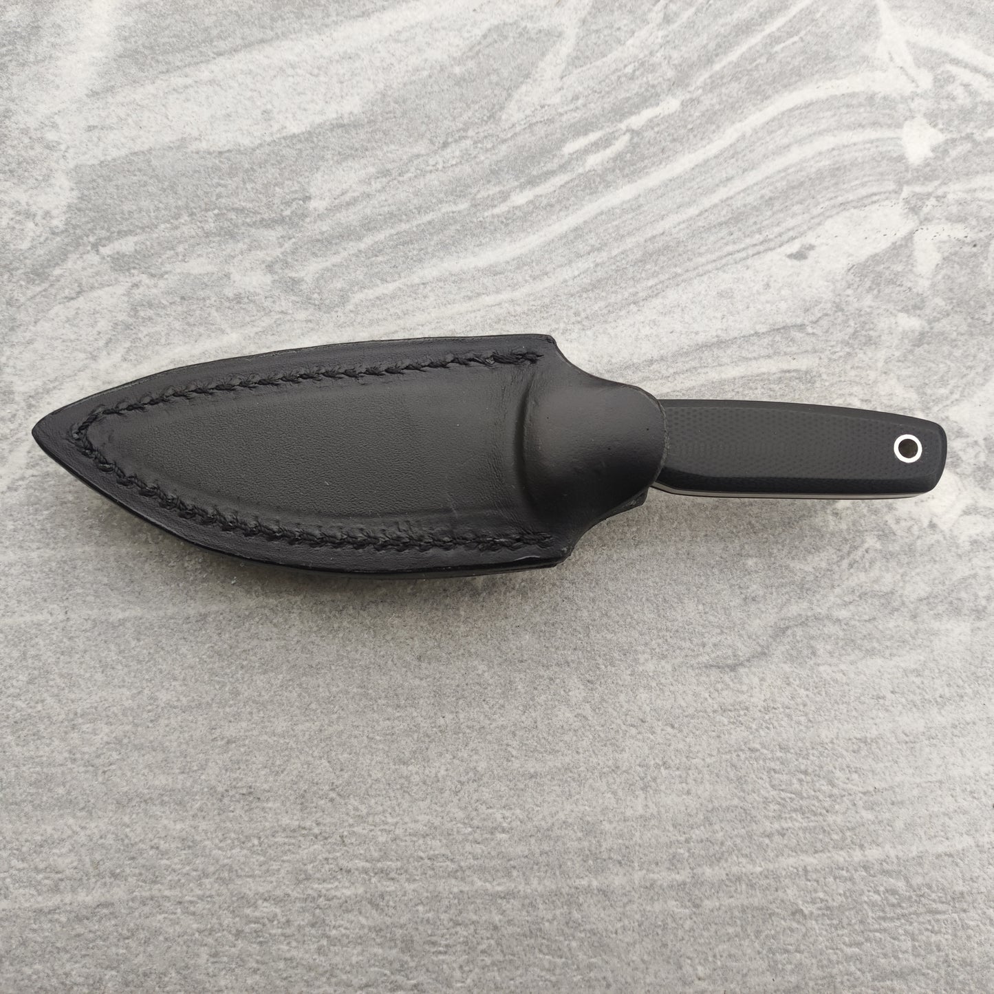 Mały nożyk EDC